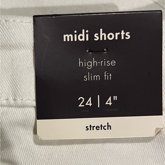 AVA & VIV Midi Shorts High Rise Slim Fit Stretch Jeans Shorts White Size 24 - Picture 2 of 6